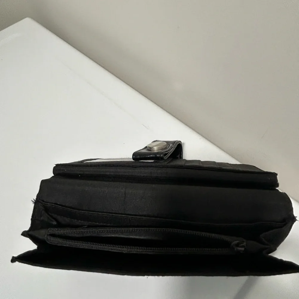 Kenneth Cole Reaction Black Wallet